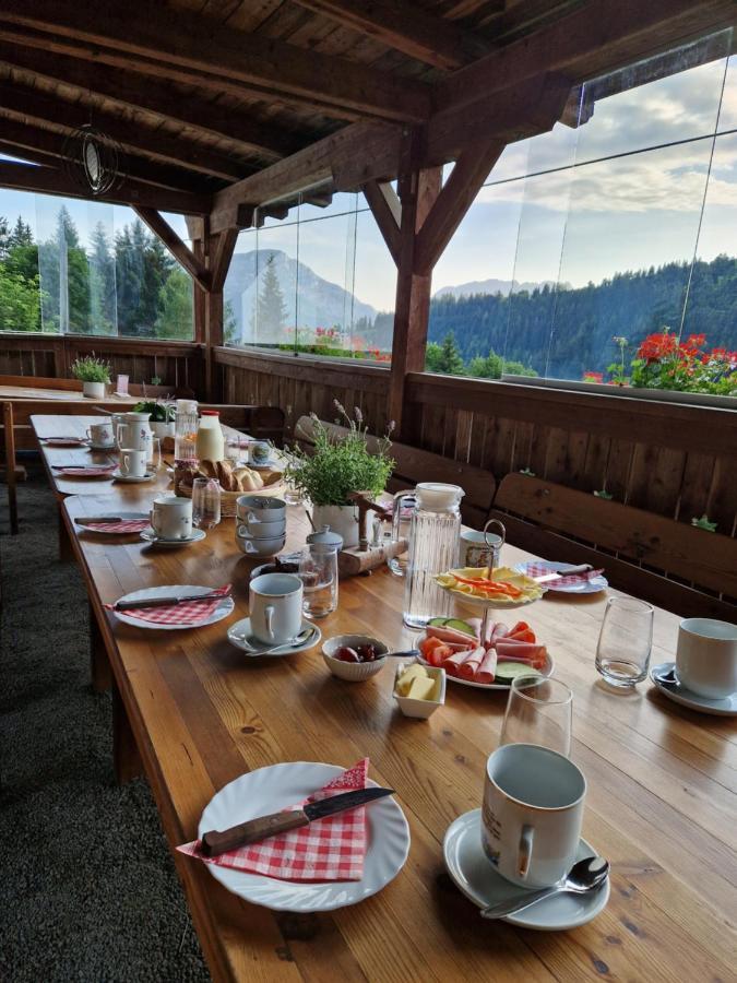 Zauneralm Aich  Buitenkant foto